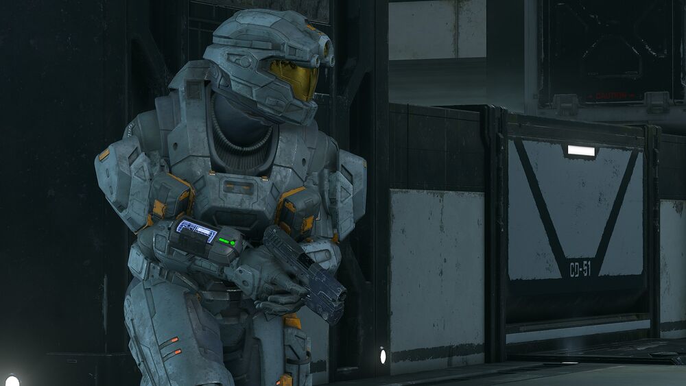 Halo Infinite screenshot of a Spartan clad in Operator armor