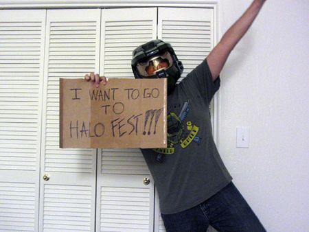 HB 10-08-2011 I want to go to Halo Fest 02.jpg