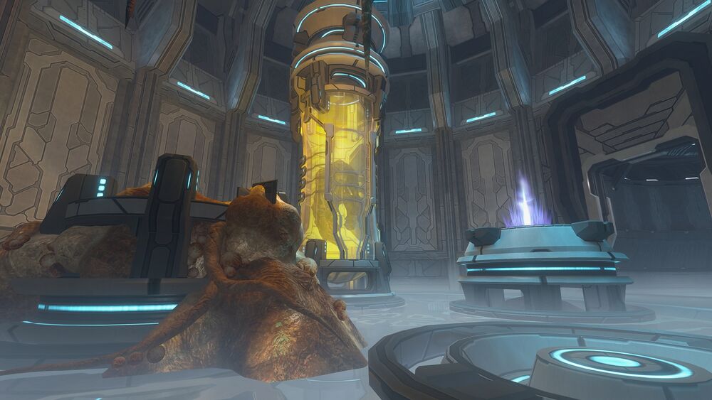 Halo 3 screenshot of a Flood tank form in a stasis tube on Cold Storage